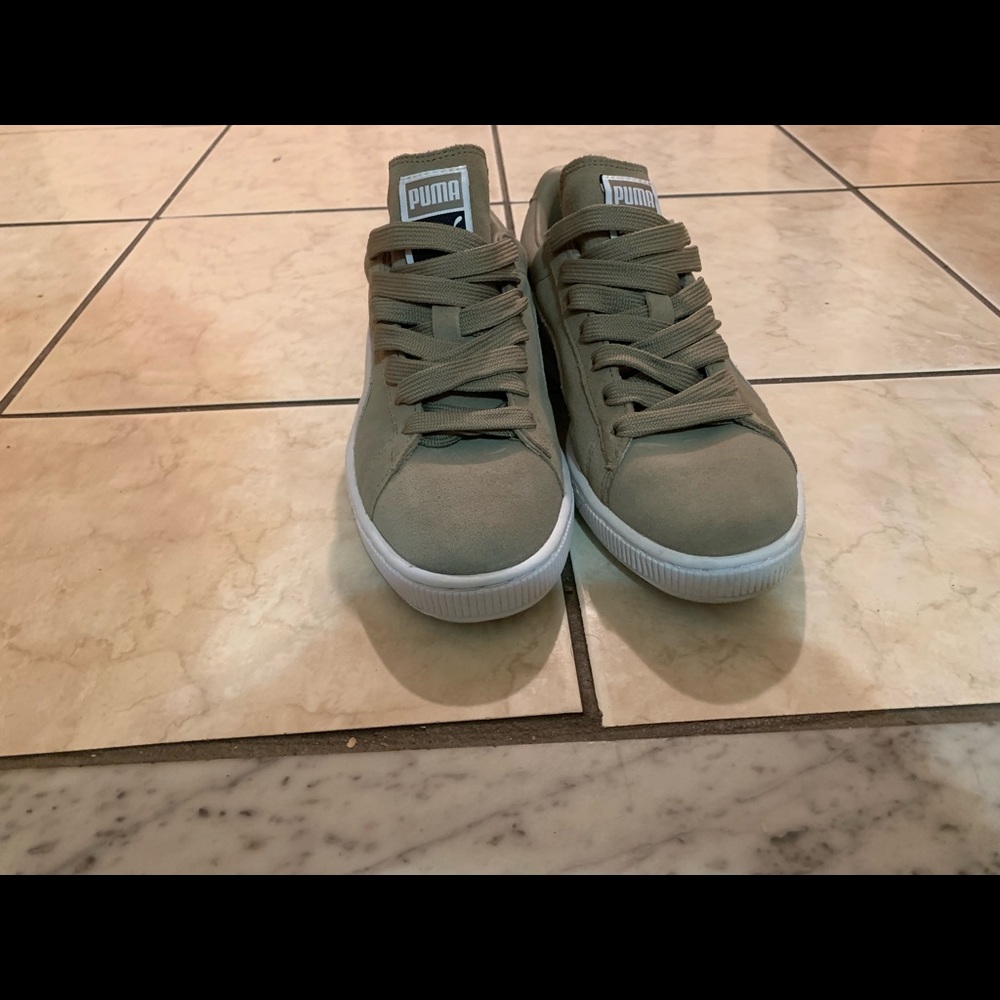 Mens Puma Suede US size 6.5